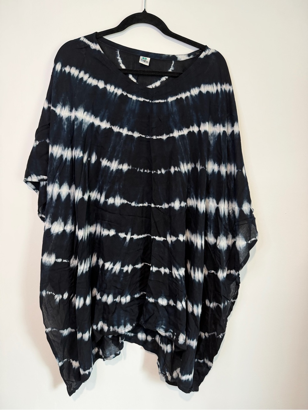 Island Planet Blue and White Shibori Tie Dye Kaftan Swim Cover Up Tunic OS